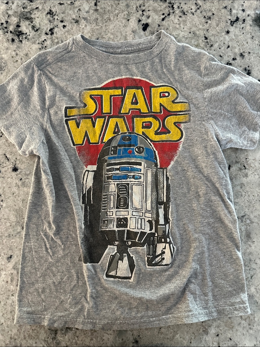 Boys Star Wars tee size small gray